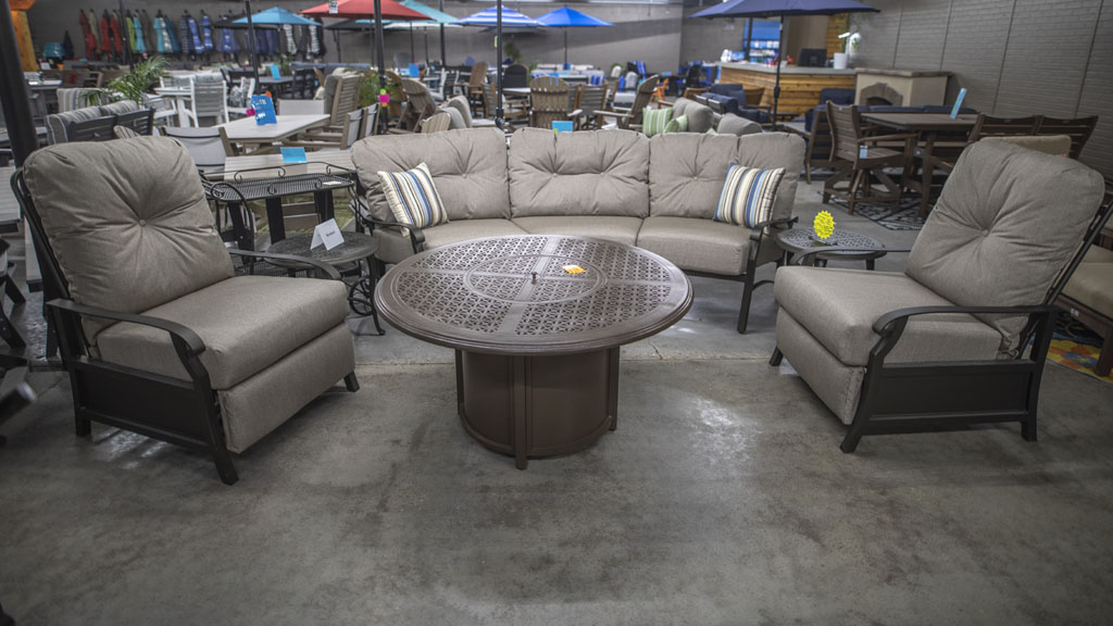 5 person aluminum deep seat set with sofa and chairs and fire table. champaign il store