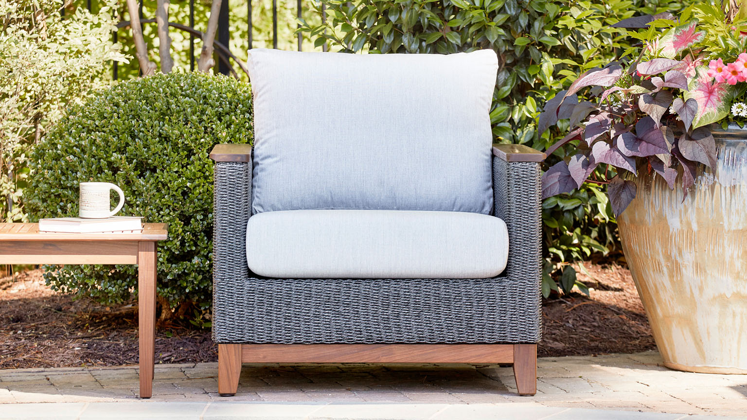 Jensen Coral Lounge Chair in Gray