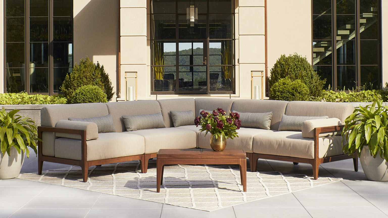 Jensen Mix Sectional in Canvas Fawn and Detail Classic