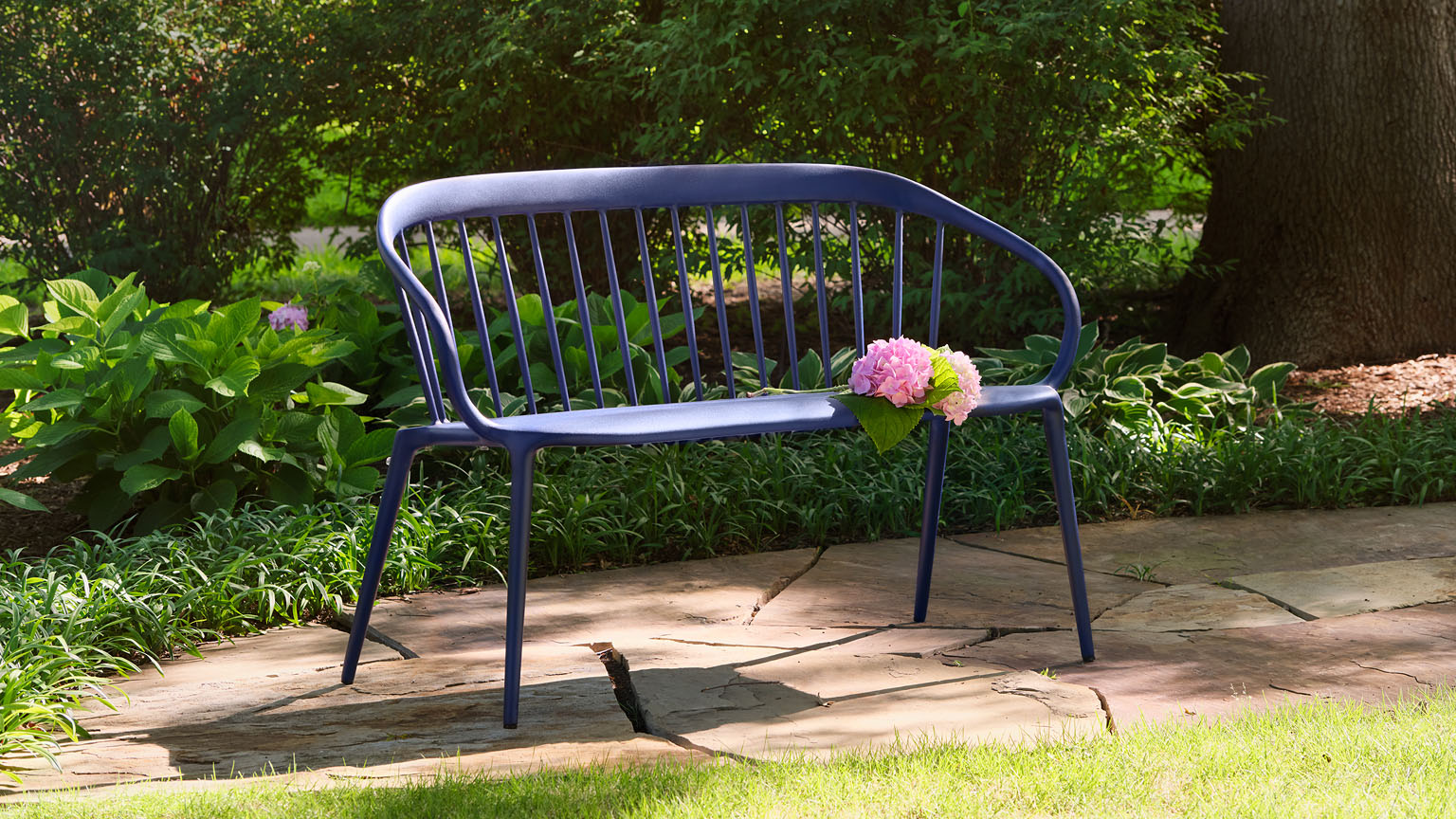 Woodard Windsor Bench in Blue